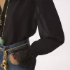 Böljande blus i sidengeorgette och spets Böljande blus i sidengeorgette och spets