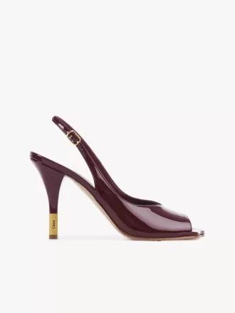 Blommig sandal med klack Blommig sandal med klack
