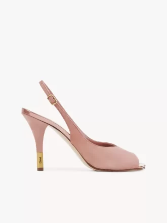 Blommig sandal med klack Blommig sandal med klack