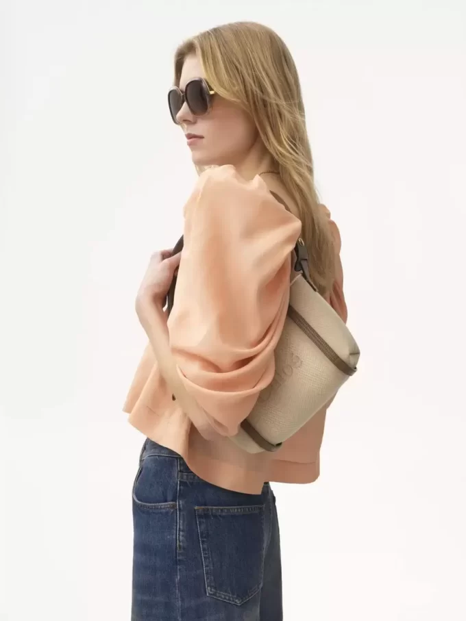 Chloé Carry axelväska i canvas Chloé Carry axelväska i canvas