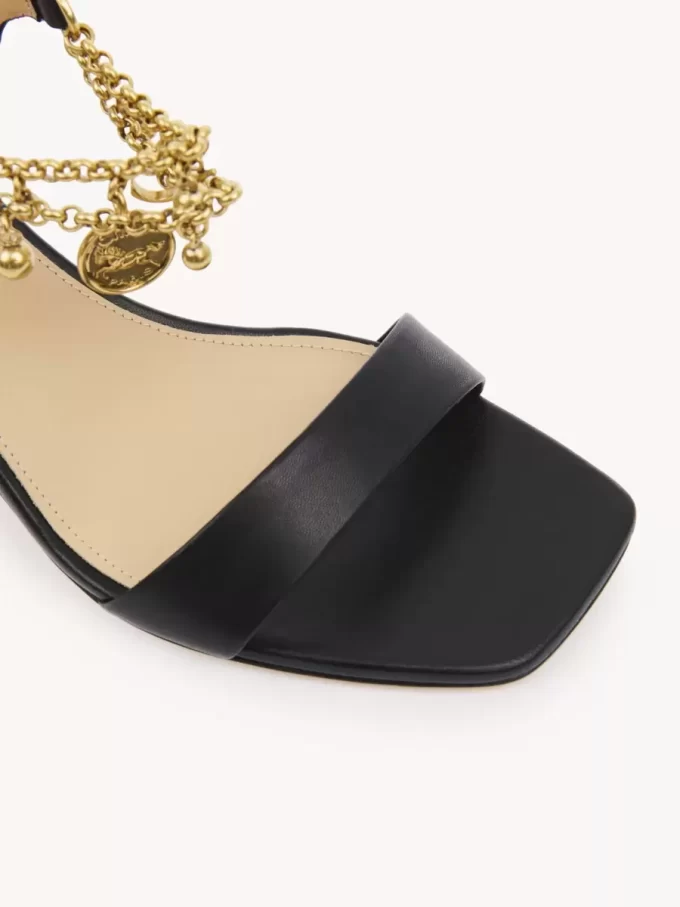 Chloé Charms klackade sandaler Chloé Charms klackade sandaler