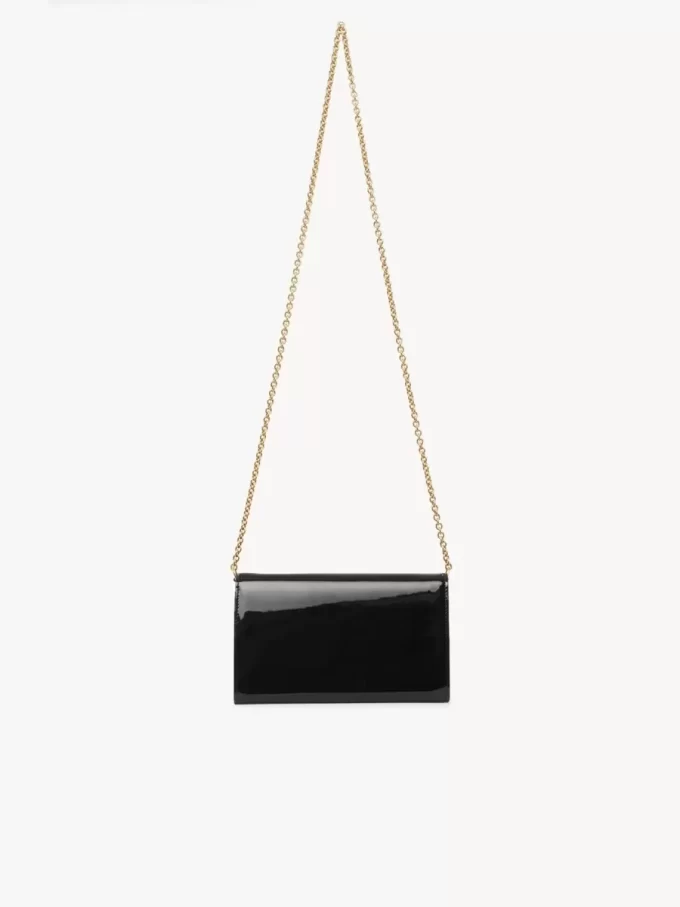 Chloé Iconic plånbok med lock och kedja i lackskinn Chloé Iconic plånbok med lock och kedja i lackskinn