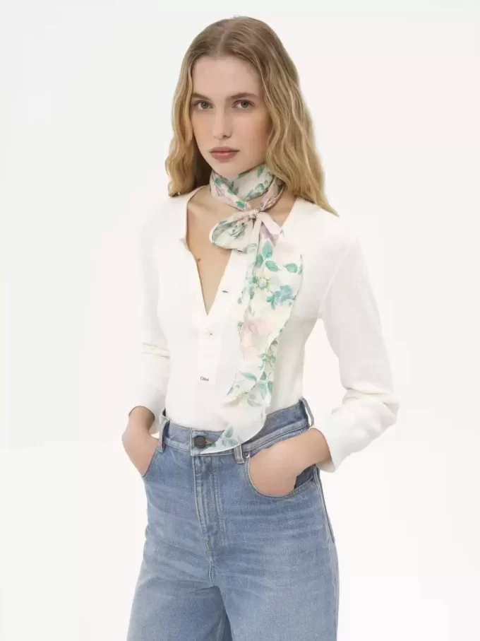 Chloé Peonies bandeau halsduk i siden charmeuse Chloé Peonies bandeau halsduk i siden charmeuse