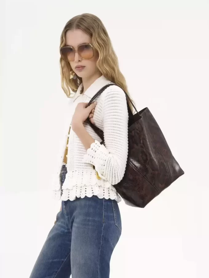 Chloé Spin tote-väska i läder med pytonmönstrad look Chloé Spin tote-väska i läder med pytonmönstrad look