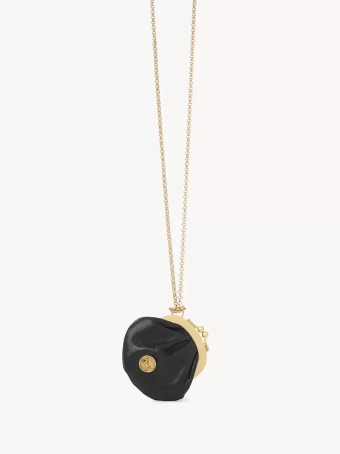 Halsband med Micro Horse Medal-myntväska i narvat läder Halsband med Micro Horse Medal-myntväska i narvat läder
