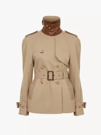 Kort trenchcoat i bomullsgabardin Kort trenchcoat i bomullsgabardin