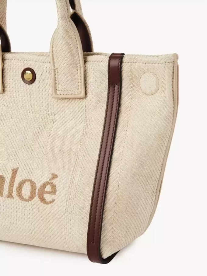 Liten Chloé Carry-väska i raffia-effekt Liten Chloé Carry-väska i raffia-effekt