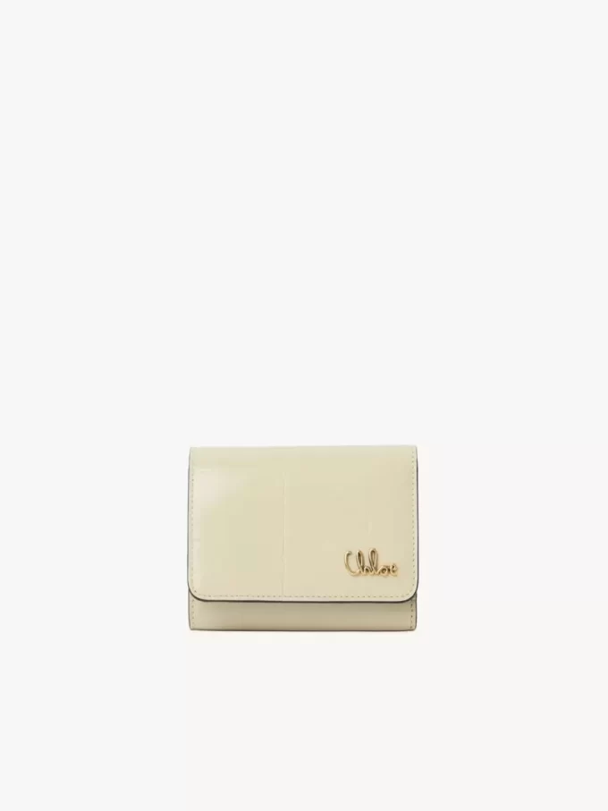 Liten Chloé Iconic trefaldig väska i läder med krokodileffekt Liten Chloé Iconic trefaldig väska i läder med krokodileffekt