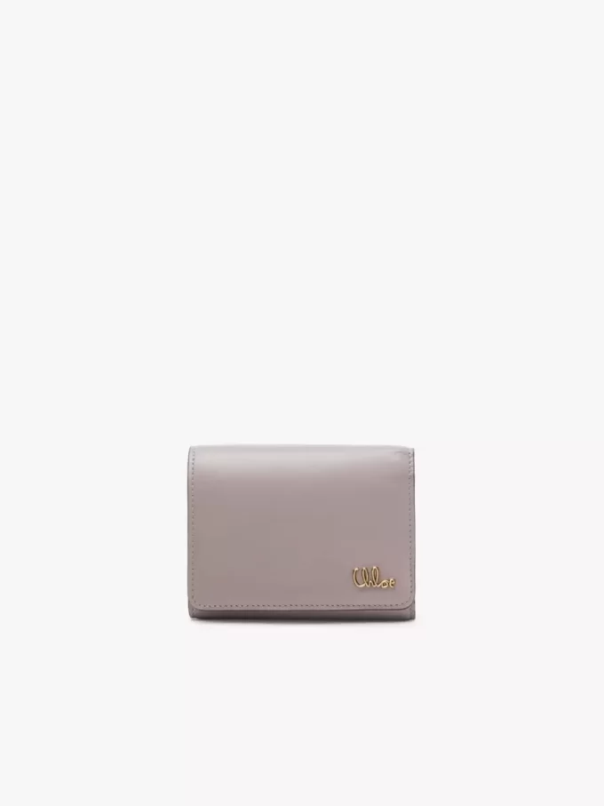 Liten Chloé Iconic trefaldig väska med myntficka i glansigt läder Liten Chloé Iconic trefaldig väska med myntficka i glansigt läder