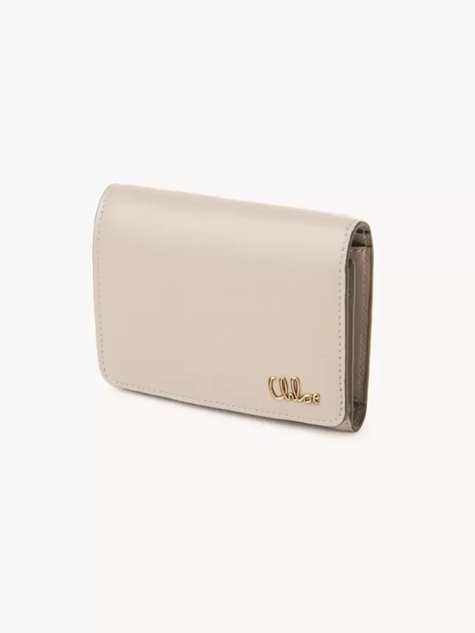 Liten Chloé Iconic trefaldig väska med myntficka i glansigt läder Liten Chloé Iconic trefaldig väska med myntficka i glansigt läder