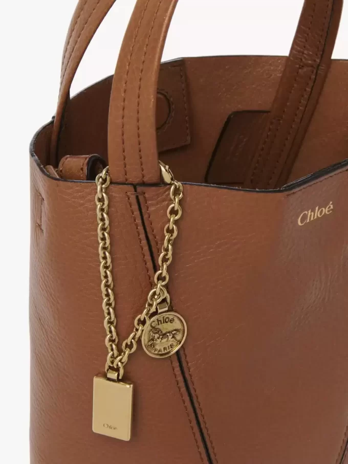 Liten Chloé Spin-väska i narvat läder Liten Chloé Spin-väska i narvat läder
