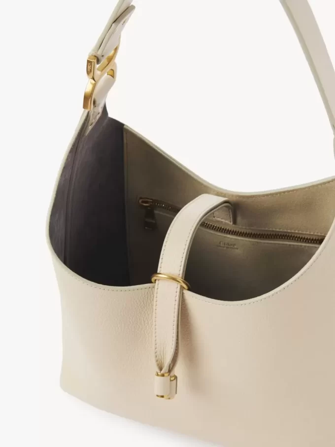 Liten Marcie hobo-väska i narvat läder Liten Marcie hobo-väska i narvat läder