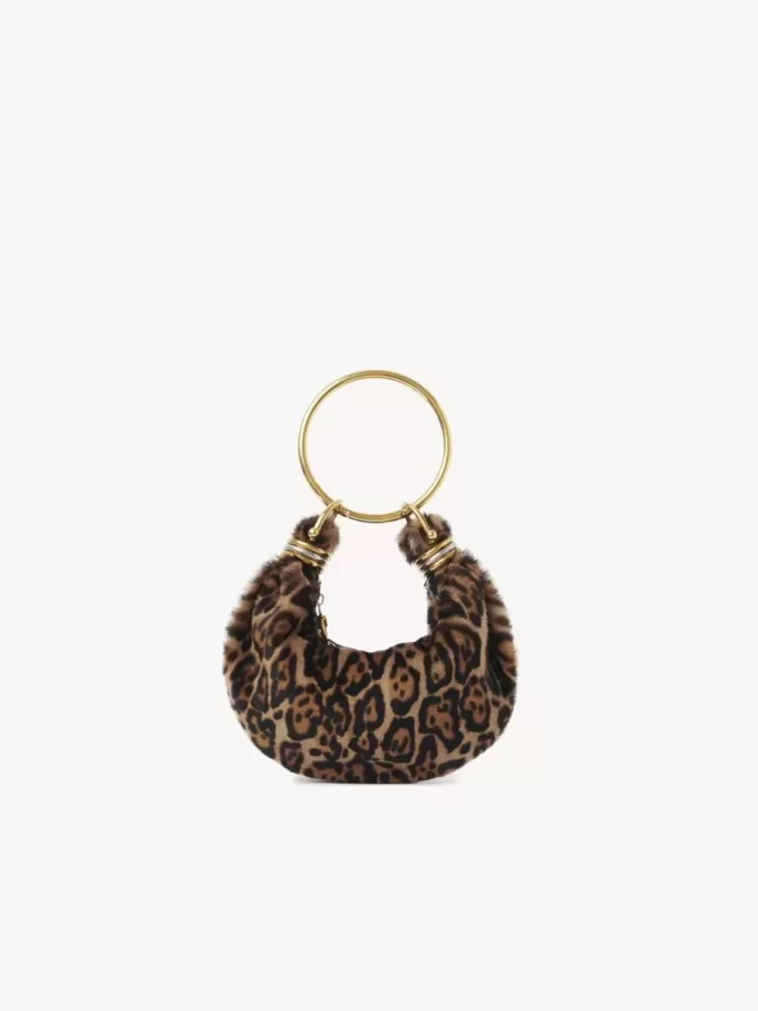 Mini Armband Hobo-väska i leopardmönstrat fårskinn Mini Armband Hobo-väska i leopardmönstrat fårskinn