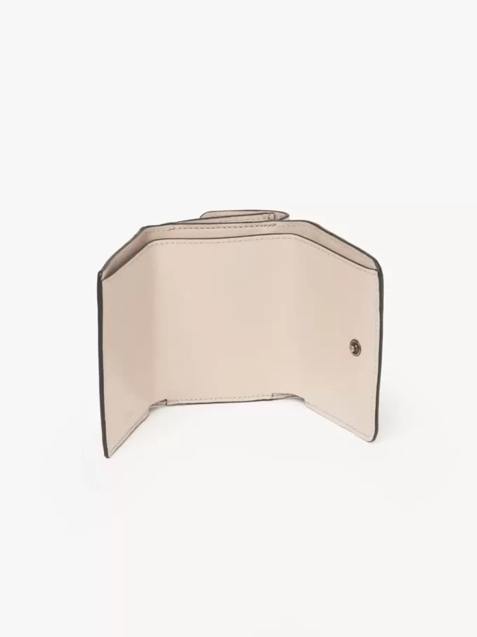 Mini Chloé ikonisk trefaldig väska i glansigt läder Mini Chloé ikonisk trefaldig väska i glansigt läder