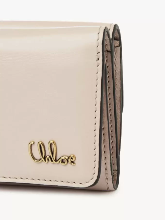Mini Chloé ikonisk trefaldig väska i glansigt läder Mini Chloé ikonisk trefaldig väska i glansigt läder
