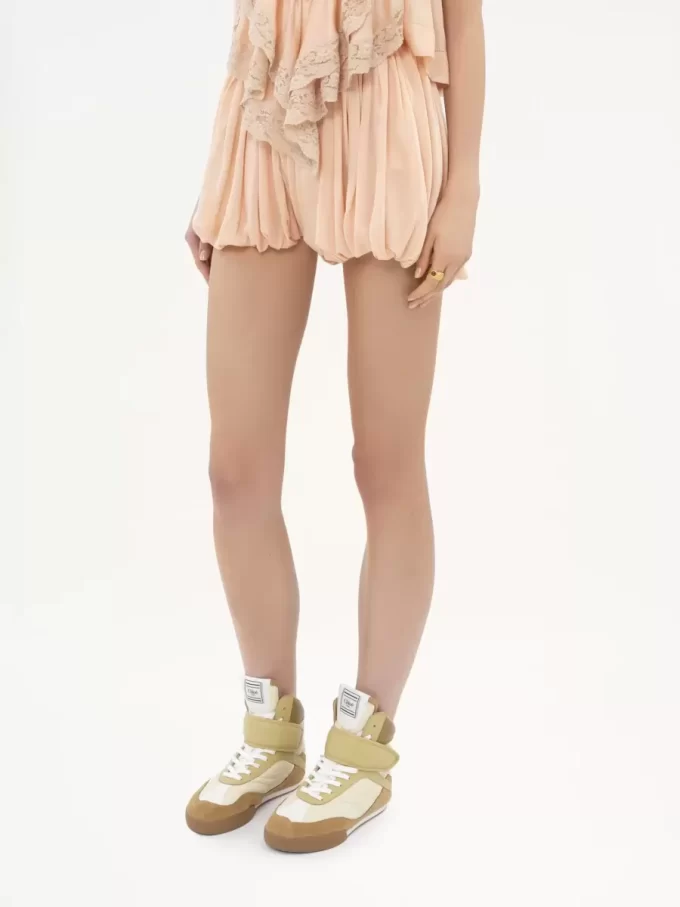 Minishorts i siden med charmeusemönster Minishorts i siden med charmeusemönster