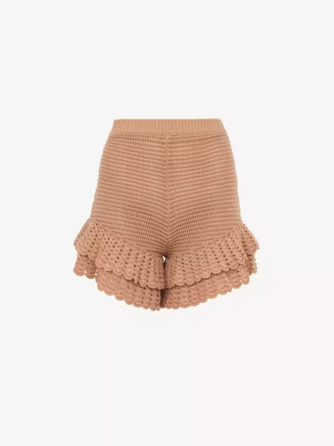 Minishorts med volanger i virkad stickning Minishorts med volanger i virkad stickning