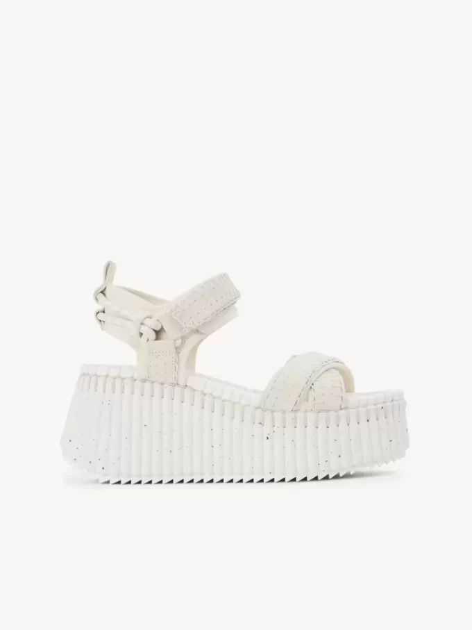 Nama kilklackade sandaler Nama kilklackade sandaler