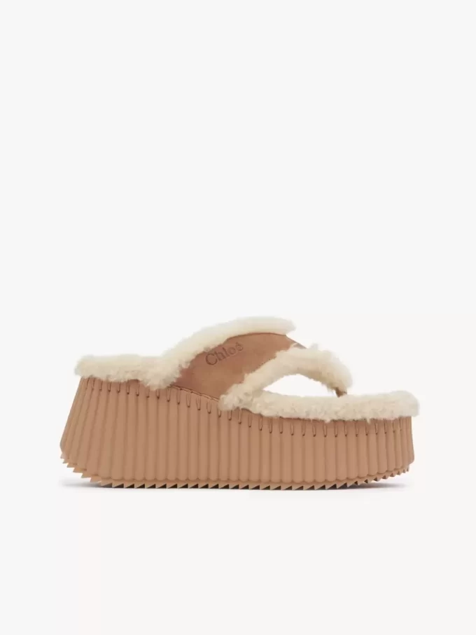 Nama kilklackade sandaler Nama kilklackade sandaler