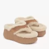 Nama kilklackade sandaler Nama kilklackade sandaler