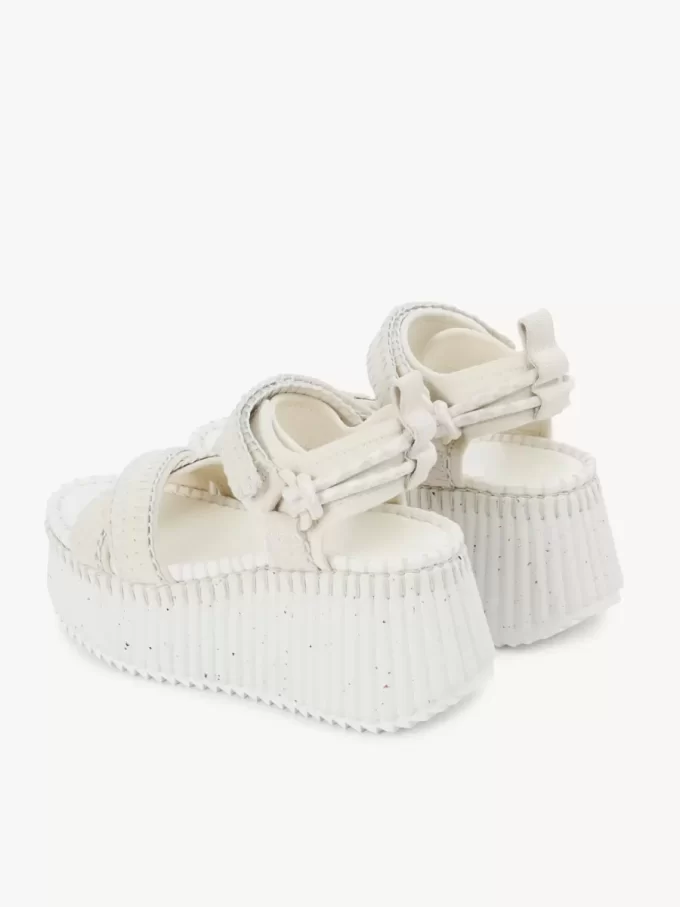 Nama kilklackade sandaler Nama kilklackade sandaler