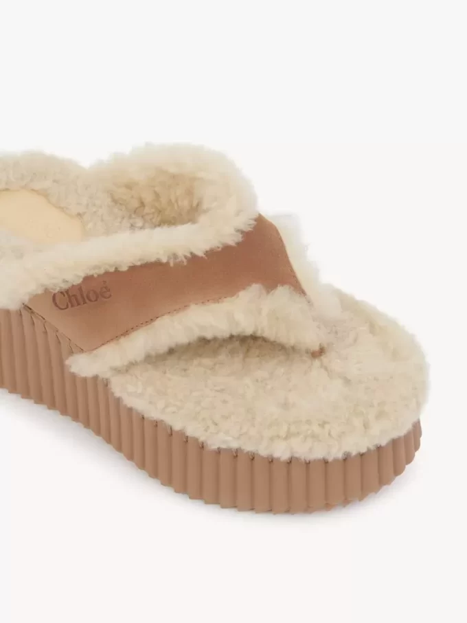 Nama kilklackade sandaler Nama kilklackade sandaler