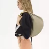 Twisted Shell hobo-väska i glansigt läder Twisted Shell hobo-väska i glansigt läder